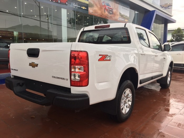 Chevrolet Colorado 2.5 LT 1 cầu 2017 mới, mạnh mẽ ấn tượng, trả góp lên đến 90%