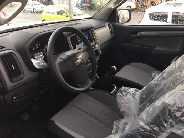Chevrolet Colorado 2.5 LT 1 cầu 2017 mới, mạnh mẽ ấn tượng, trả góp lên đến 90%