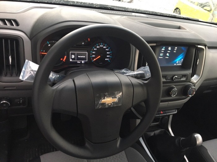 Chevrolet Colorado 2.5 LT 1 cầu 2017 mới, mạnh mẽ ấn tượng, trả góp lên đến 90%