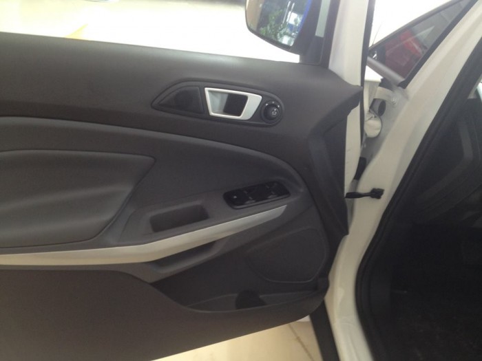 Bán Xe Ecosport Titanium Màu Trắng giá tốt, xe giao luôn xe đời 2016