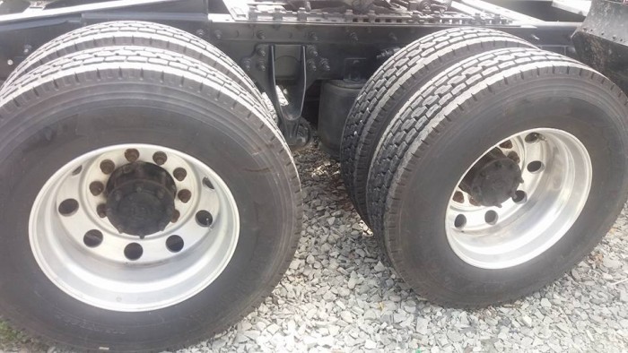 Đầu kéo mỹ hoàng huy đời 2012 lô mới nhập về