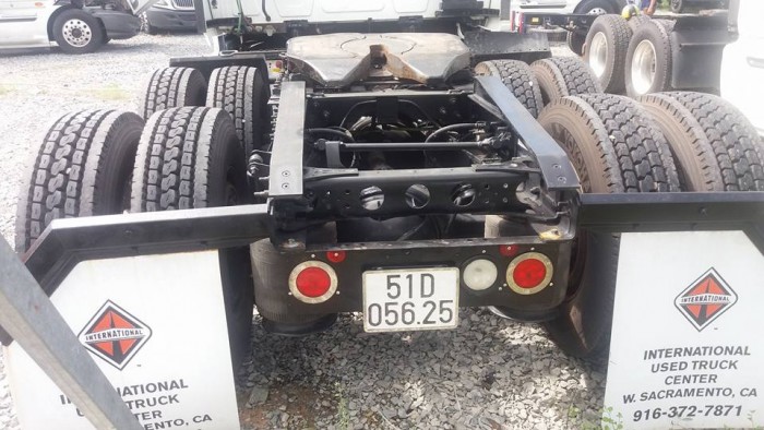 Đầu kéo mỹ hoàng huy đời 2012 lô mới nhập về