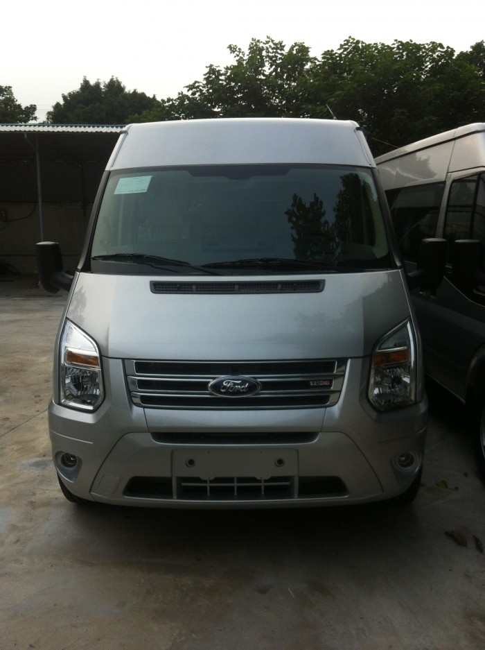 Bán Ford Transit Mid 2016 màu bạc giảm giá lớn, Giao xe trên toàn quốc quà tặng hấp dẫn