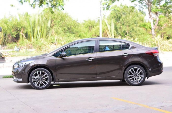 Cerato 2.0 màu nâu mạnh mẽ cá tính , tặng BHVC, BHTNDS và các quà tặng khác