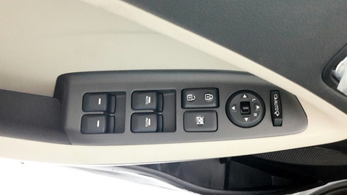 Cerato 2.0 màu nâu mạnh mẽ cá tính , tặng BHVC, BHTNDS và các quà tặng khác