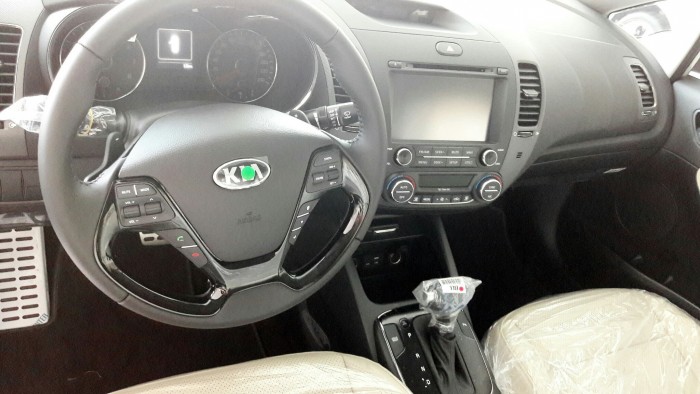 Cerato 2.0 màu nâu mạnh mẽ cá tính , tặng BHVC, BHTNDS và các quà tặng khác