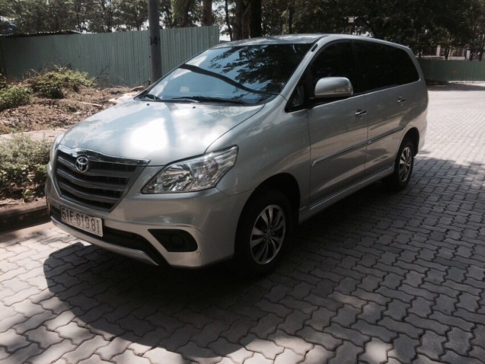 Bán Toyota Innova 2.0E đời 2016