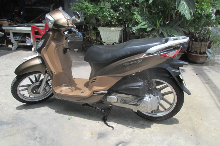 Phony 125cc nhập khẩu SYM màu nâu hiếm có biểm số TP