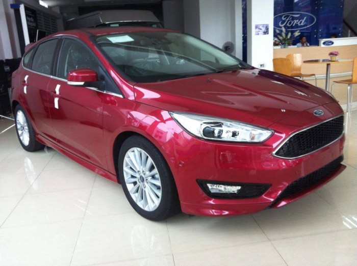 Bán Ford Focus 1.5 Ecoboot các màu giá tốt có xe giao ngay quà tặng hấp dẫn