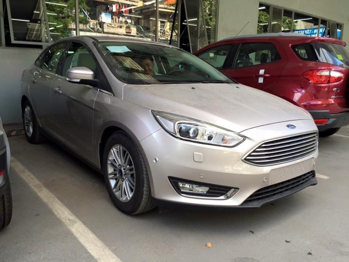 Bán Ford Focus 1.5 Ecoboot các màu giá tốt có xe giao ngay quà tặng hấp dẫn