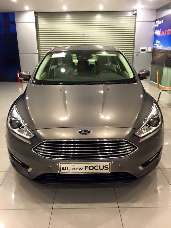 Bán Ford Focus 1.5 Ecoboot các màu giá tốt có xe giao ngay quà tặng hấp dẫn