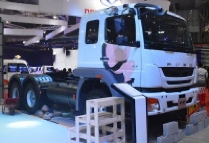 Bán xe tải đầu kéo fuso TRACTOR FZ49 nhập khẩu nguyên chiếc