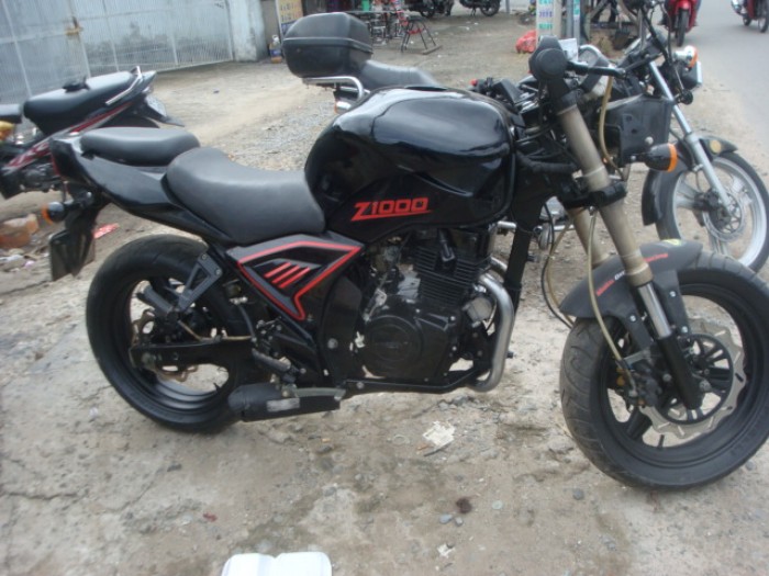 CB 125R màu đen đời 2k11,bstp ngay chủ