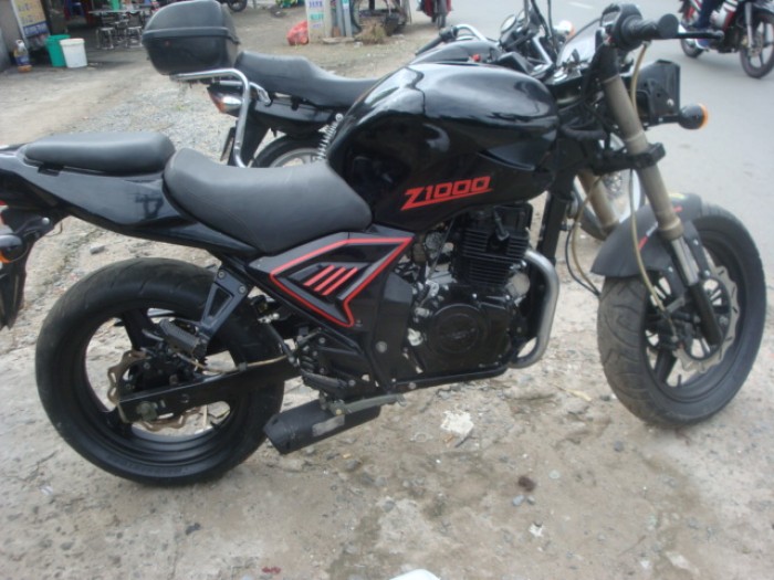 CB 125R màu đen đời 2k11,bstp ngay chủ