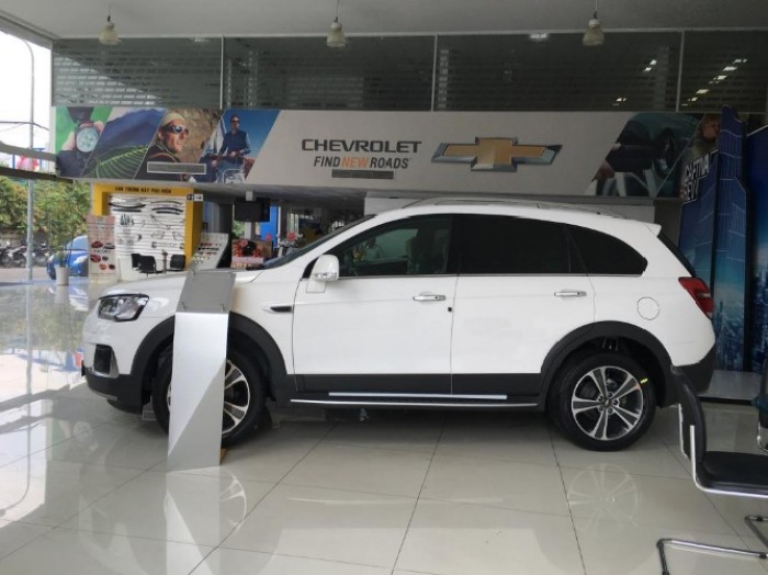 Chevrolet Captiva Revv 2016  Màu Trắng Nhiều Khuyến Mãi Hấp Dẫn Trong Tháng 11