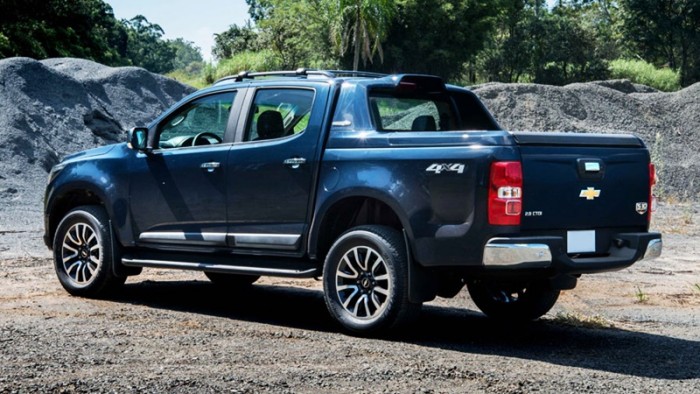 Xe Chevrolet  COLORADO LTZ 2.8L 4X4 2016 Màu Xanh Khuyến Mãi Lớn Trong Tháng 11