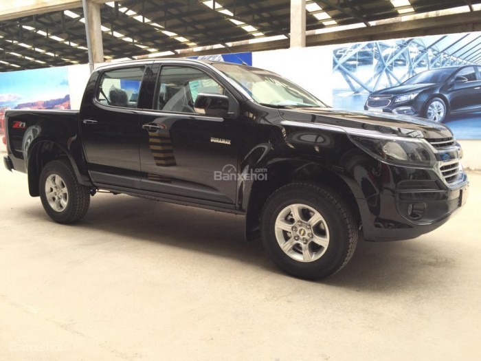 Xe Chevrolet  COLORADO LT 2.5 Màu Đen Khuyến Mãi Cực Lớn