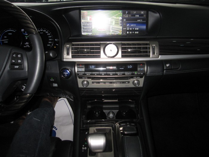 Bán xe Lexus LS 600HL 2015 nhập mỹ màu đen