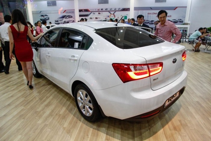 Kia Rio - nhập khẩu nguyên chiếc theo tiêu chuẩn quốc tế,nay giá cực kì ưu đãi