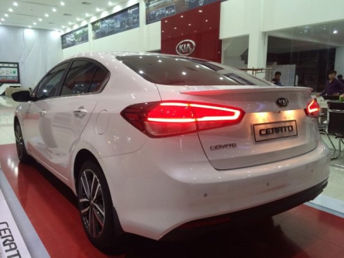 Cerato giá tốt,bảo hành chính hãng 3 năm không giới hạn số Km