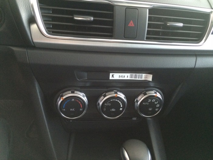 Mazda 2 Sedan 1.5L: dòng xe đô thị nhỏ gọn, phong cách