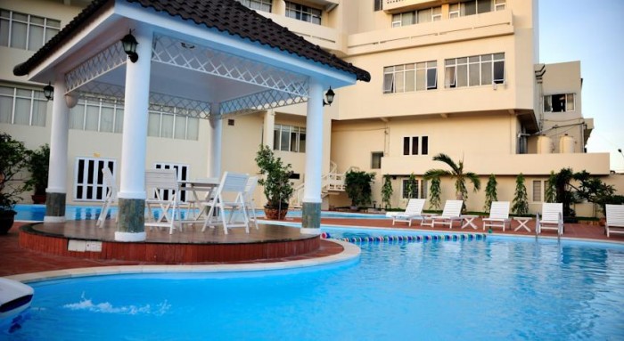 Bán biệt thự cao cấp mặt tiền đường Huyền Trân Công Chúa hướng Tây bắc