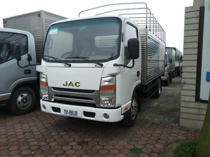 Xe tải  JAC 3T5, trả trước 100tr, giao xe nhanh chạy hàng dịp Tết.