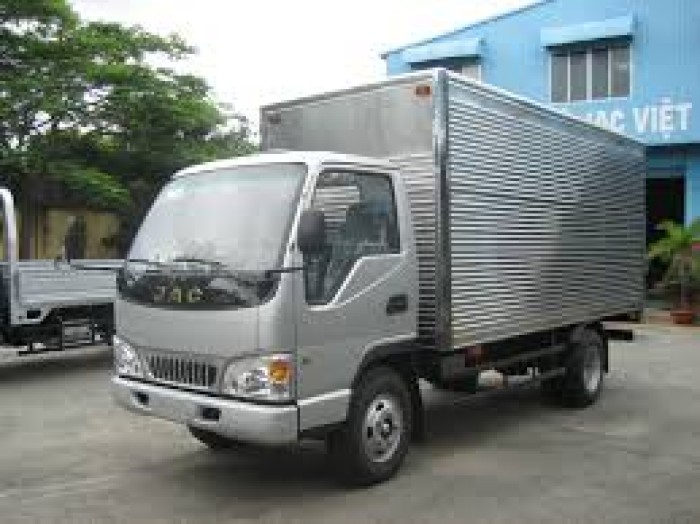 Xe tải  JAC 5 Tấn, giá chưa giảm, giao xe ngay, hỗ trợ trả góp lãi suất thấp.
