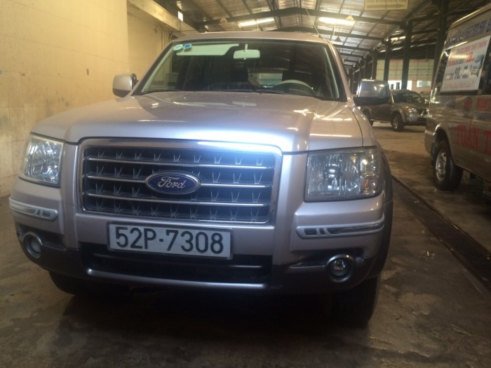 Bán Ford Everest 4x2 MT sx 2008 ghi vàng
