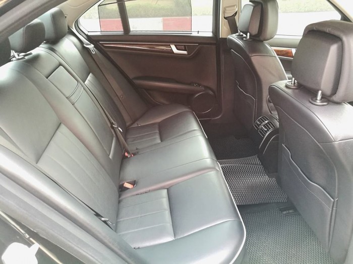 Bán Mercedes C250 BE 2011 chính chủ