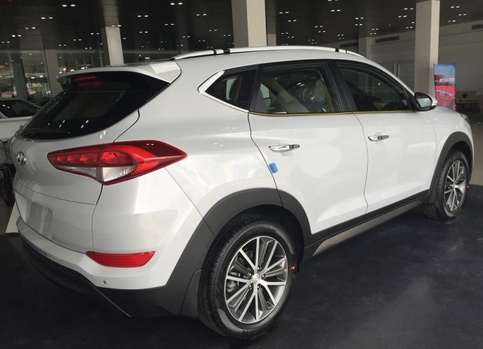 Hyundai Tucson Full Option mới 100%