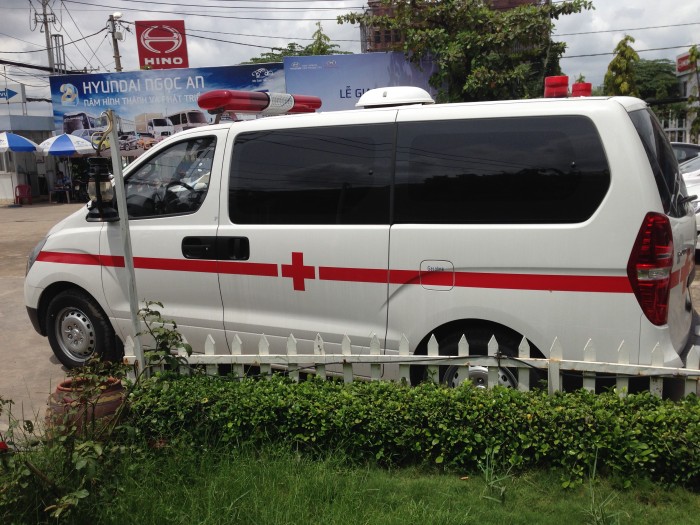 Hyundai Starex cứu thương mới 100%