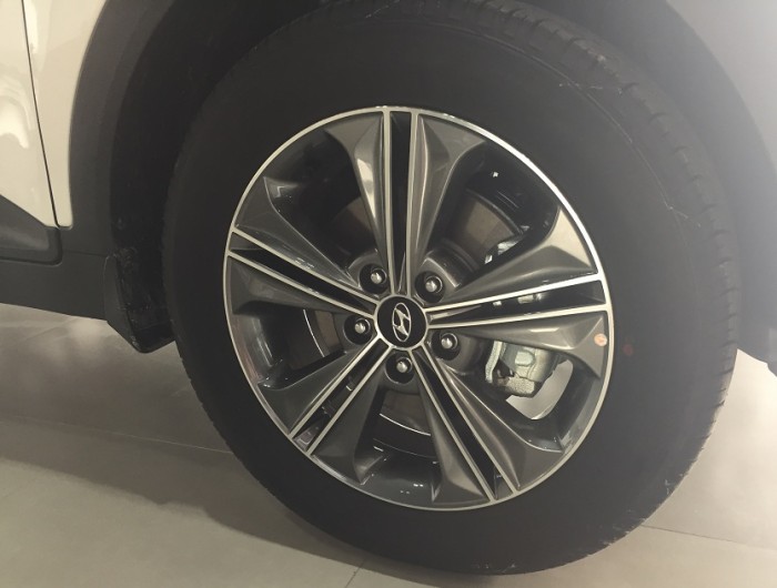 Xe Hyundai Creta 1.6AT mới 100%