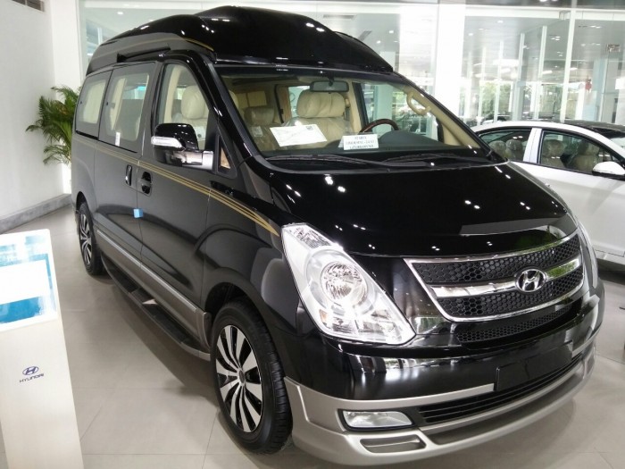 Hyundai Starex 2.4 AT Limousine 2016 mới 100%