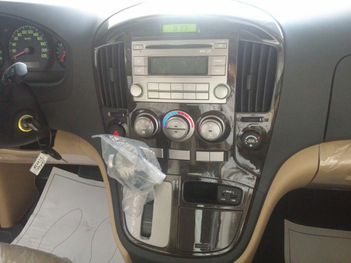 Hyundai Starex 2.4 AT Limousine 2016 mới 100%