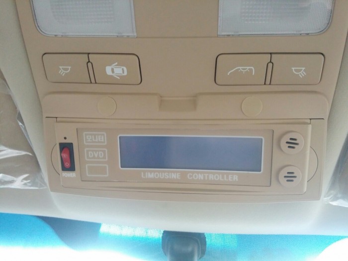 Hyundai Starex 2.4 AT Limousine 2016 mới 100%