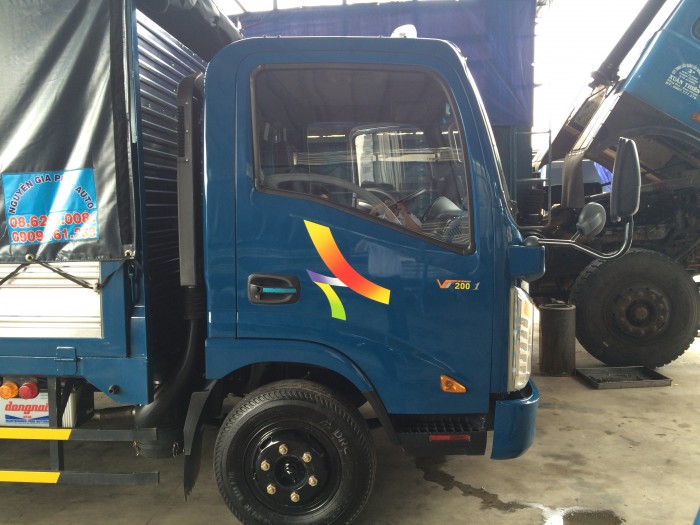 Xe tải VEAM VT200-1 vào TP