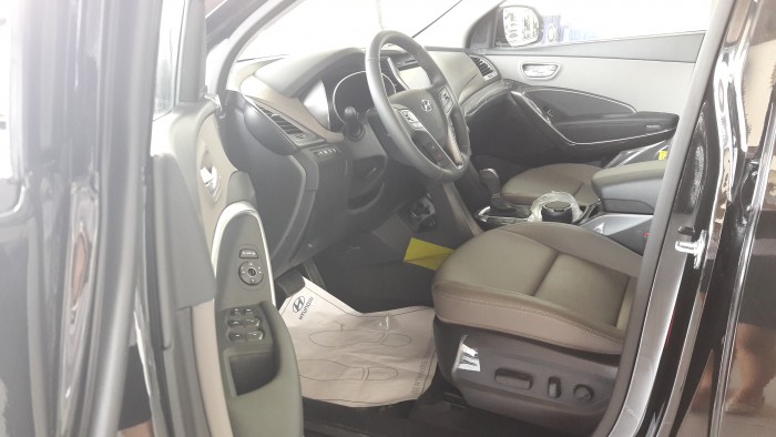 Thanh lý Hyundai Santa fe xăng đen thường,ưu đãi cực khủng lên đến 40 triệu đồng và hơn thế nữa