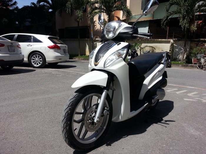 Kymco People 16 Fi Phun Xăng Điện Tử Kiểu Dáng SHi Tuyệt Đẹp - Chính Chủ