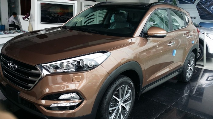 Hyundai Tucson 2016 bán thanh lý cuối năm, giá cực sốc, tặng ngay 1 năm bảo hiểm khi mua trong tháng 11