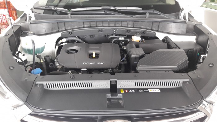 Ưu đãi đặc biệt dành cho Hyundai Tucson 2016 màu đỏ duy nhất trong tháng 11, tặng ngay 1 năm bảo hiểm và hơn thế nữa