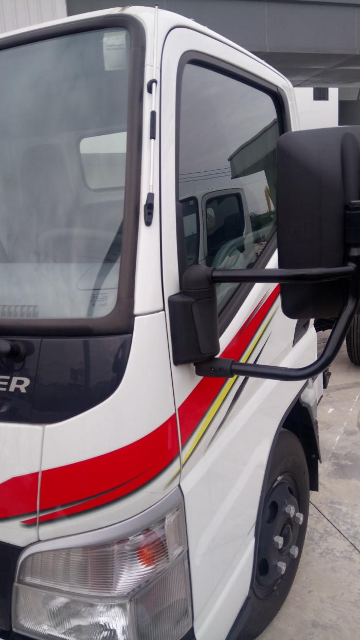 Bán xe tải fuso canter 4.7 tải trọng 1 tấn 9, liên hệ ngay trong tháng 11 để có giá tốt