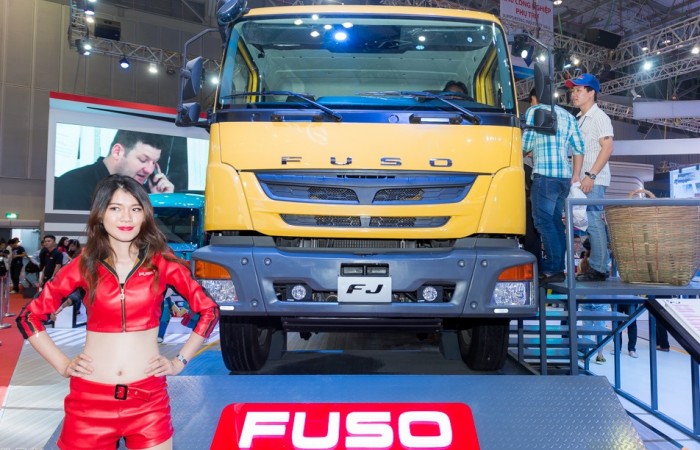 Bán xe Tải FUSO FIGHTER FJ24 tải trọng 15 tấn liên hệ ngay để có giá tốt trong tháng 11