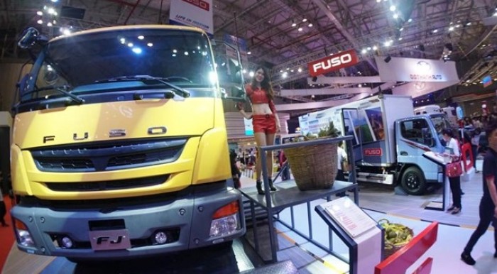 Bán xe Tải FUSO FIGHTER FJ24 tải trọng 15 tấn liên hệ ngay để có giá tốt trong tháng 11