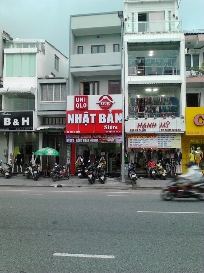 Cho thuê nhà 4 tầng mặt tiền đường Lê Duẩn, trung tâm TP Đà Nẵng, khu phố kinh doanh