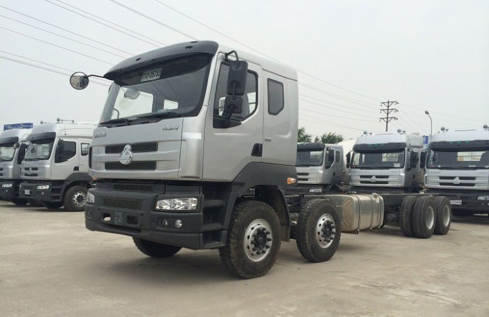 Xe tải chenglong 4 chân chaissi  đời mới 2016 .