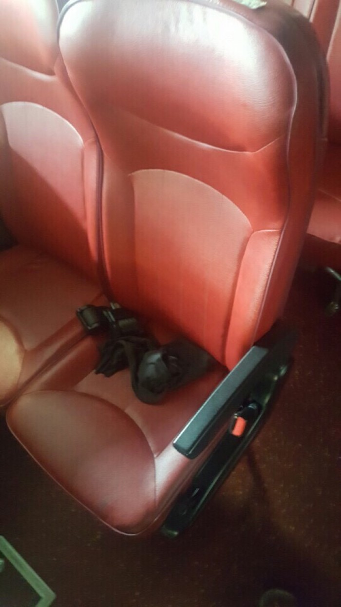 Hyundai universe nhập khẩu nguyên chiếc