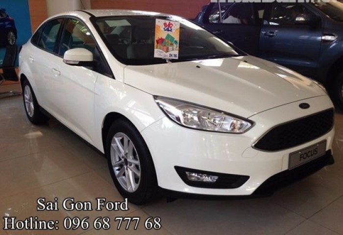 Khuyến mãi Ford Focus 1.5 Sport - Trả trước 150 triệu, giao xe ngay