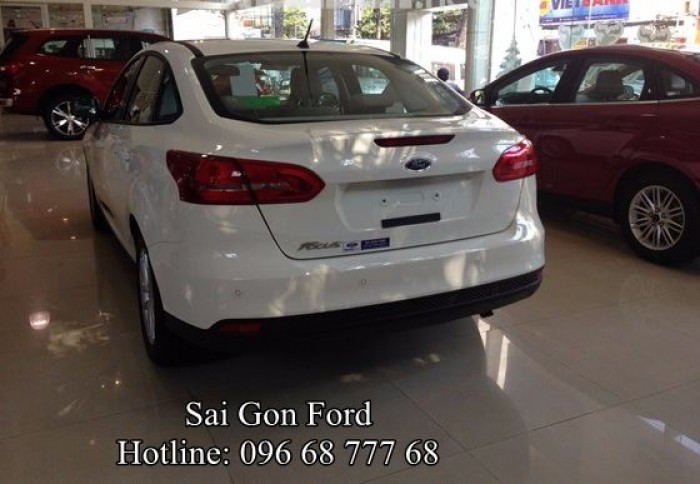 Khuyến mãi Ford Focus 1.5 Sport - Trả trước 150 triệu, giao xe ngay