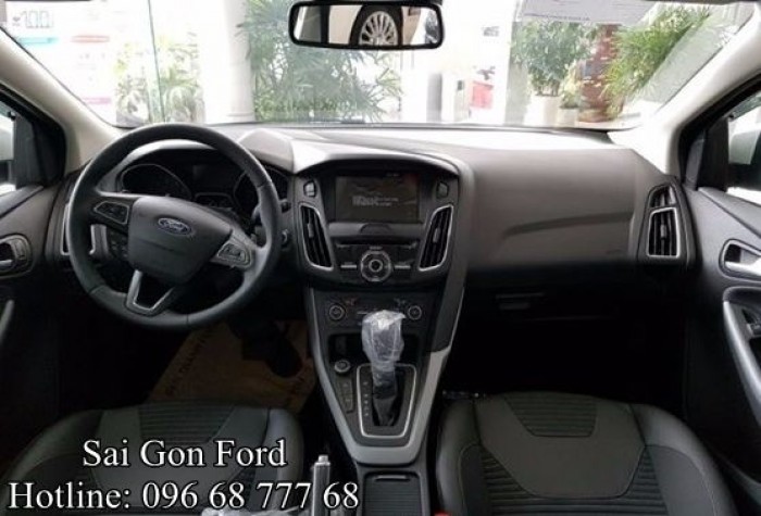 Khuyến mãi Ford Focus 1.5 Sport - Trả trước 150 triệu, giao xe ngay